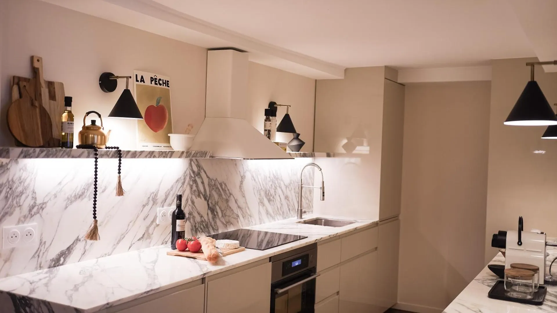 Elegance And Parisian Charm Tuileries location