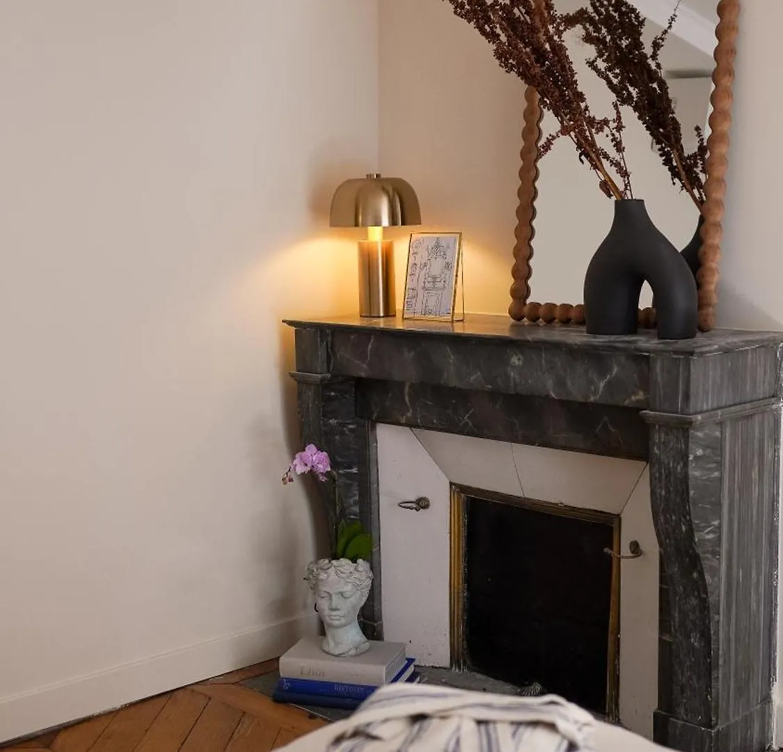 Elegance And Parisian Charm Tuileries Apartment  Paris